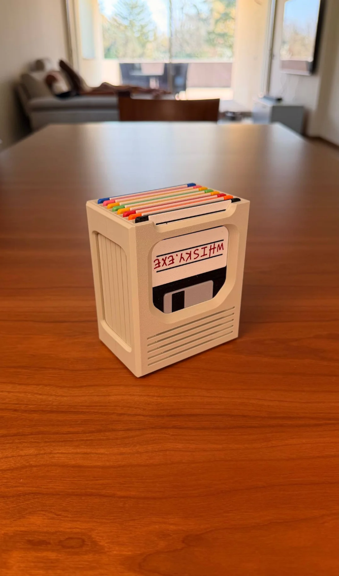FLOPPY CLICK | THE RETRO-TECH COASTER HOLDER